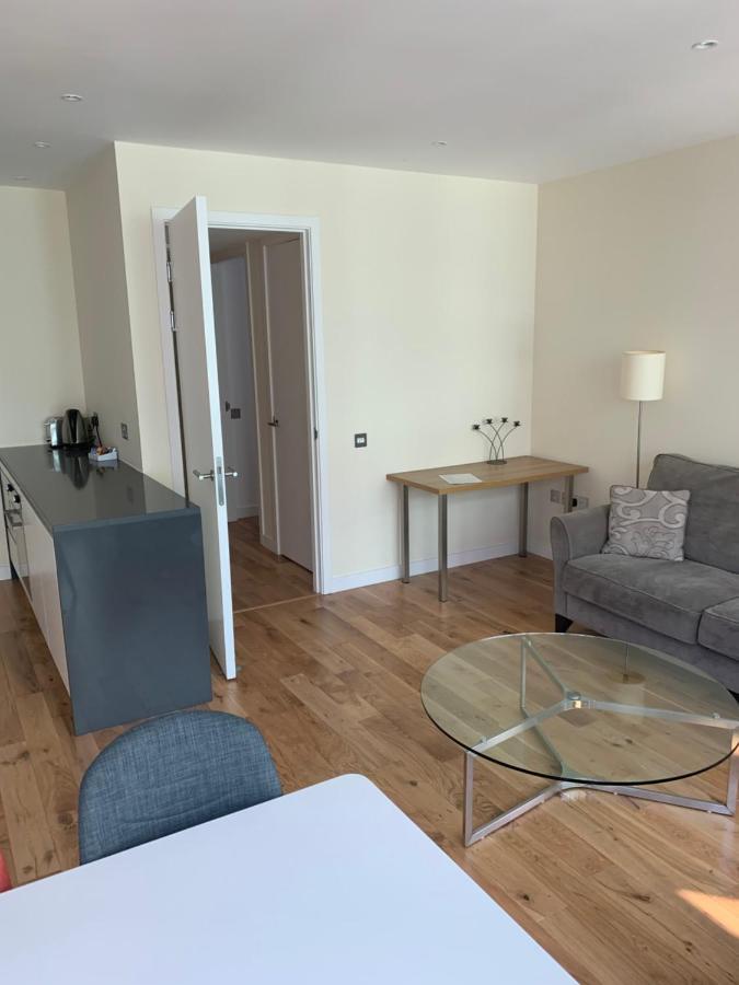 Quartermile 1 Bedroom Apartment - With Free Parking Included เอดินบะระ ภายนอก รูปภาพ